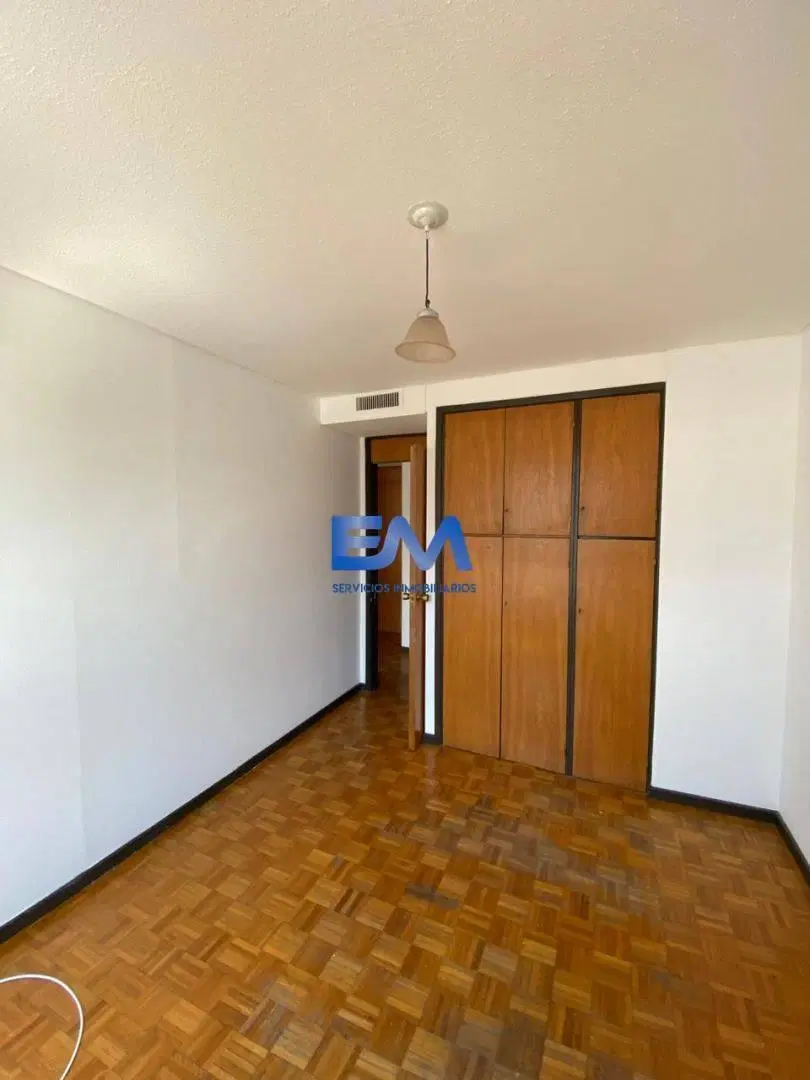 OPORTUNIDAD Vdo depto 1 dor en torre de categoría - Barrio Centro a mts plaza Sa 4