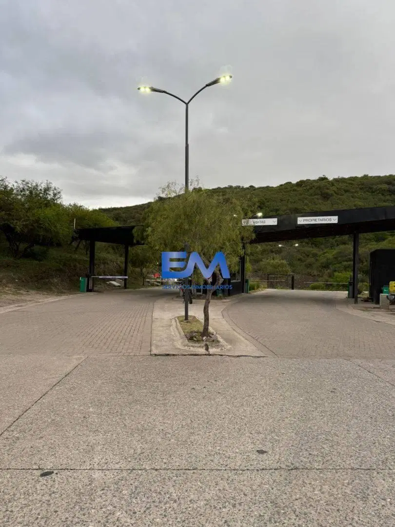 vendo lote en LA DESEADA - EN EL VALLECITO - A MTS INGRESO 2 3