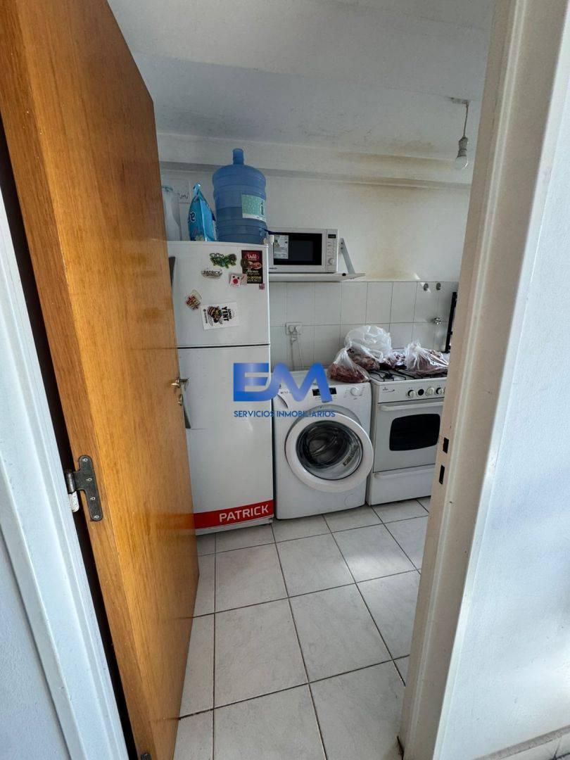Foto de Vendo Departamento 2 Dormitorios -amplio - C/ escritura sobre Bv. San, imagen 3