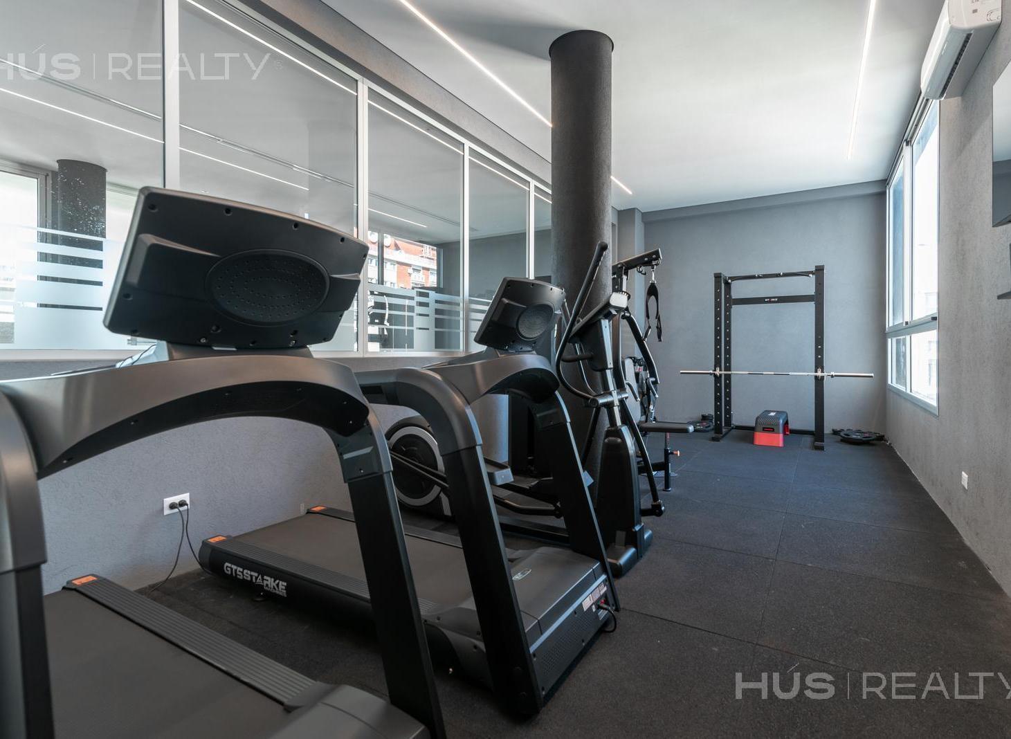 Venta departamento de 4 ambientes con dependencia a estrenar, edificio full amenities con seg 24 hs.