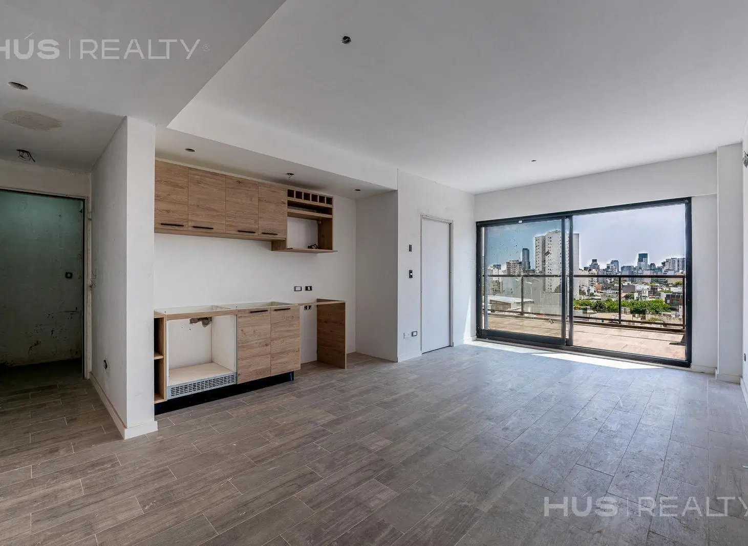 Venta departamento monoambiente en 8vo piso al frente en Palermo, entrega próxima. Balcón terraza. 3