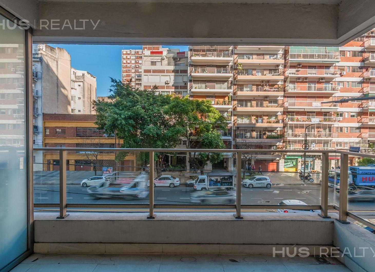 Foto de Venta departamento de 3 ambientes con dependencia y patio en Belgrano, imagen 1
