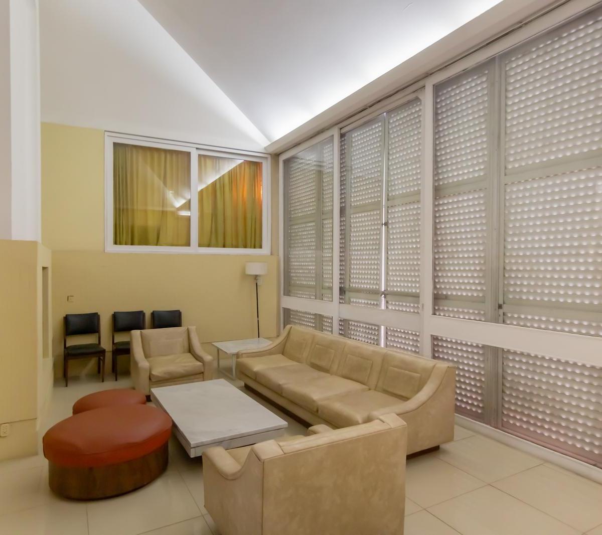 Casa en Venta de Tres Dorm. en Laprida Al 3000 2