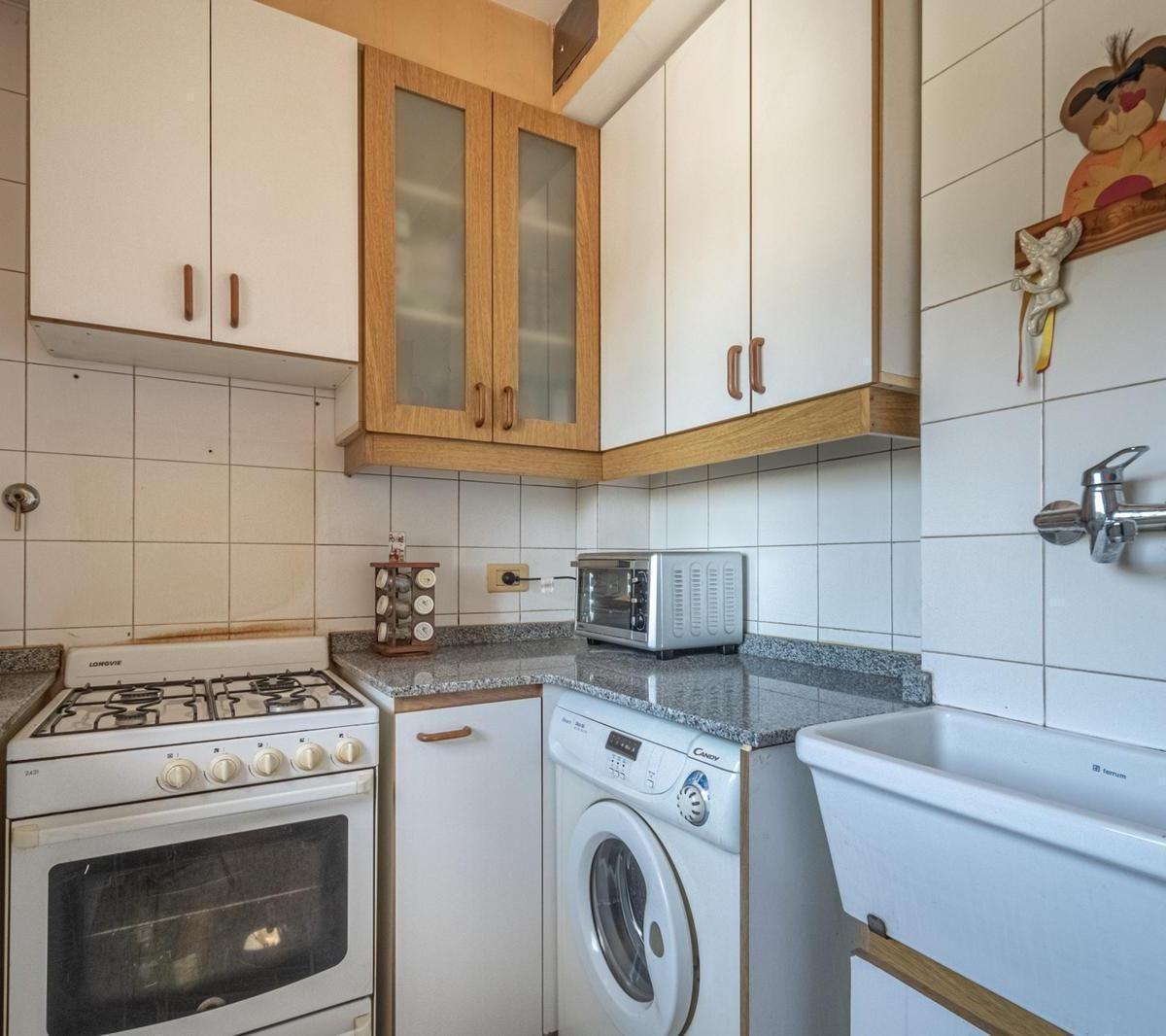 Foto de VENTA | Departamento 4 ambientes con balcon terraza y bauler, imagen 5