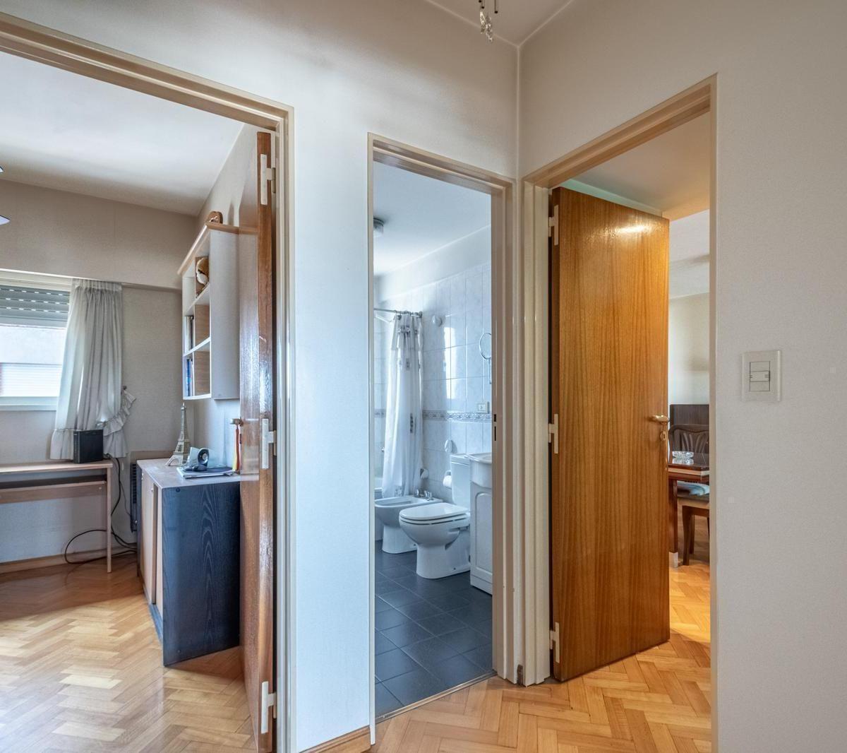 Foto de VENTA | Departamento 4 ambientes con balcon terraza y bauler, imagen 2