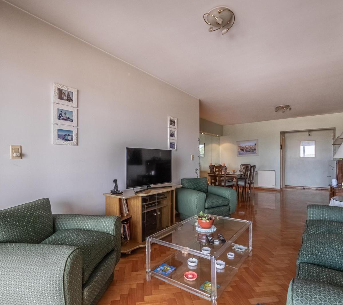 Foto de VENTA | Departamento 4 ambientes con balcon terraza y bauler, imagen 3