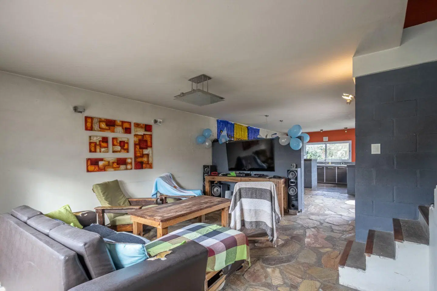 Casa 5 ambientes 3 dormitorios. | 529 al 2900 2