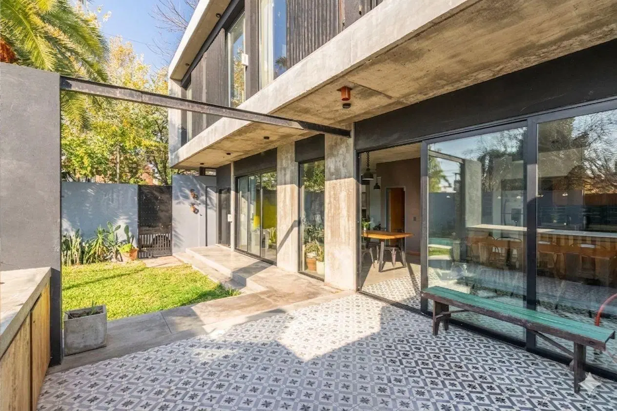 Casa 5 ambientes. | ESPAña al 1200 2
