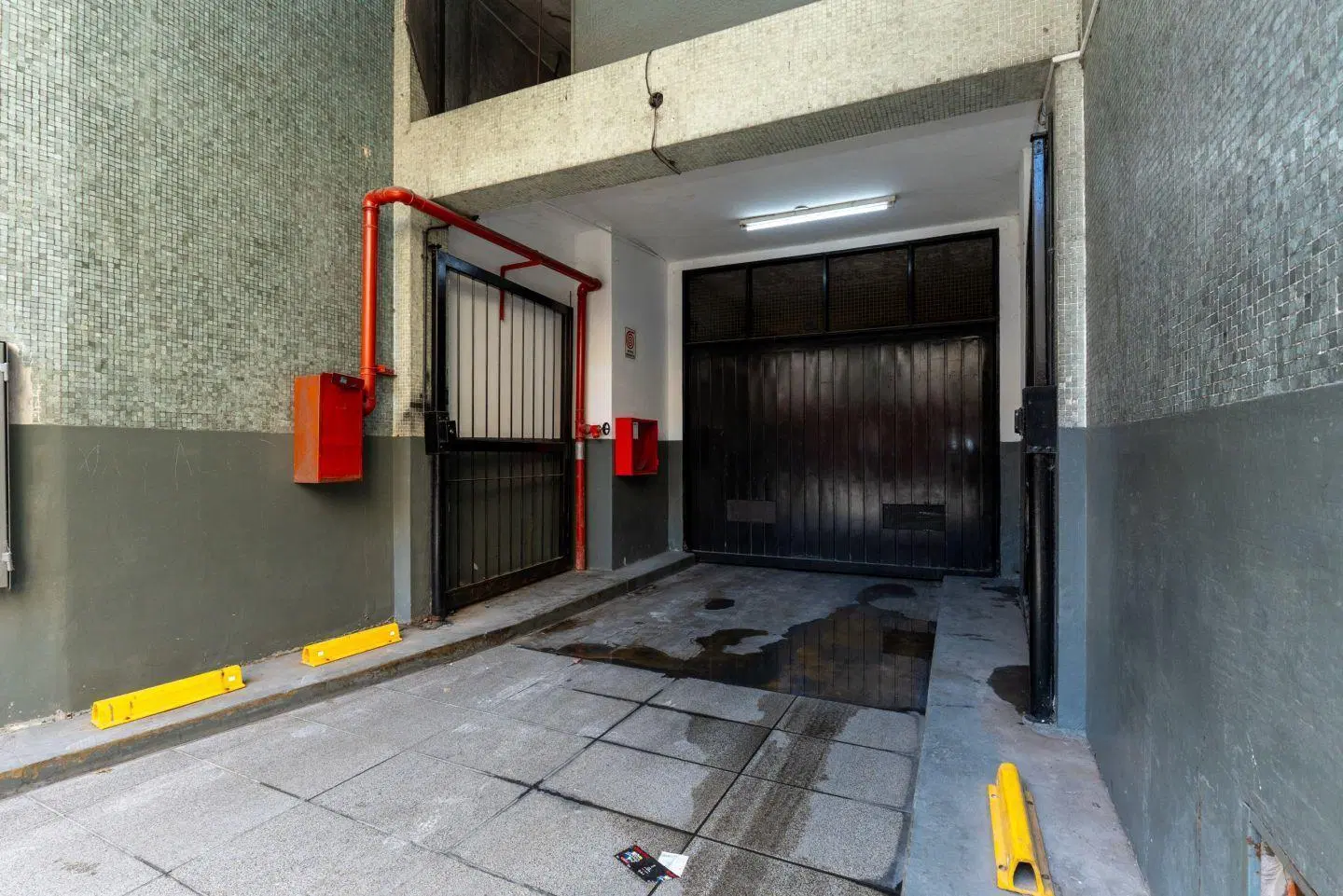 Cochera . | Maipú al 700 3