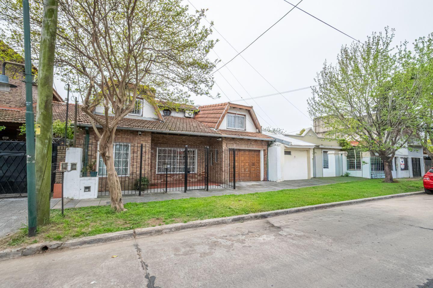 Foto de Casa 6 ambientes 4 dormitorios. | emilio frers al 900, imagen 1