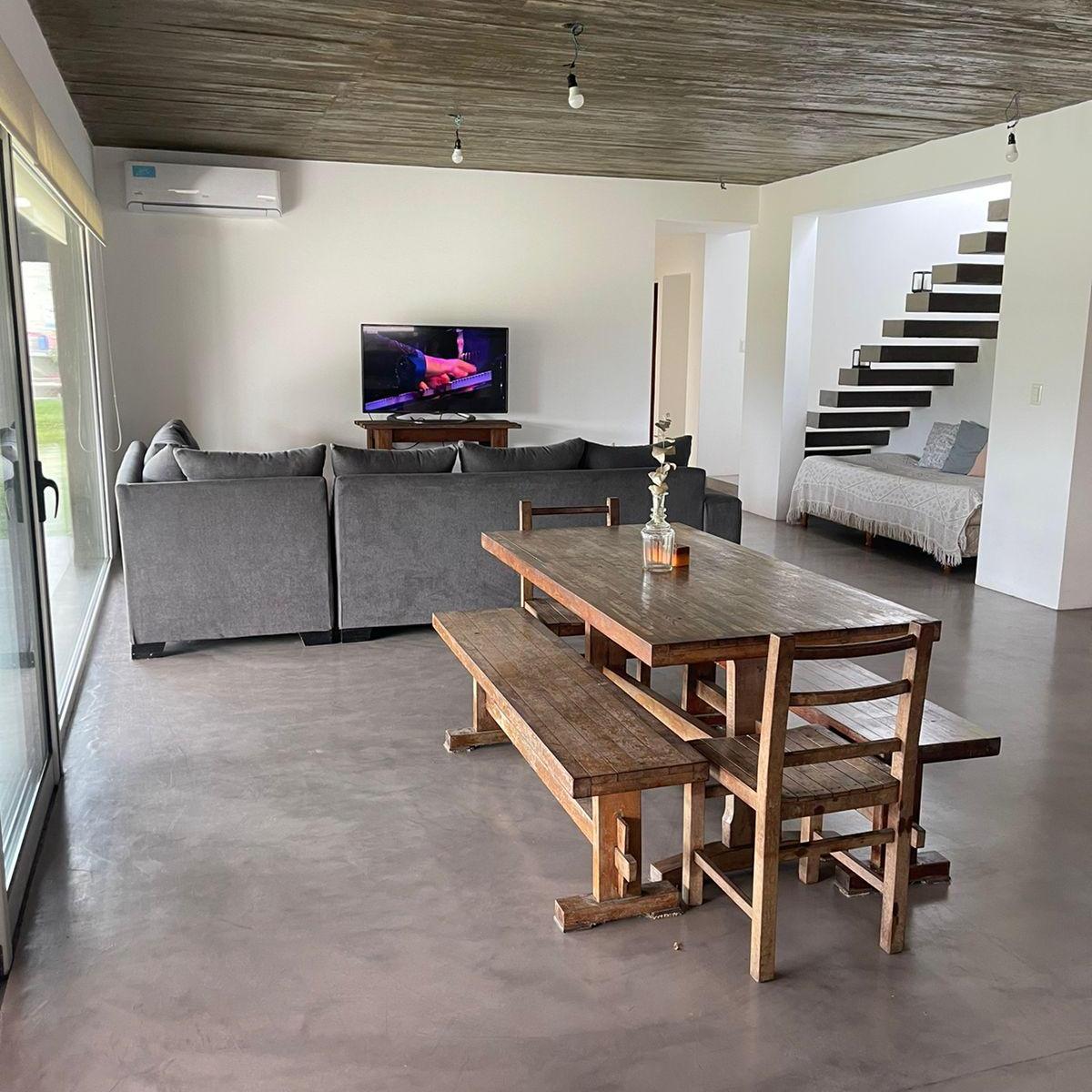 Hermosa casa amoblada en alquiler en Terralagos, Canning