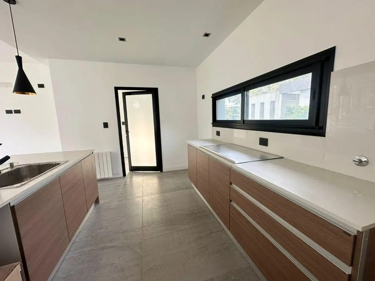 HERMOSA CASA A ESTRENAR EN TERRALAGOS CANNING 5