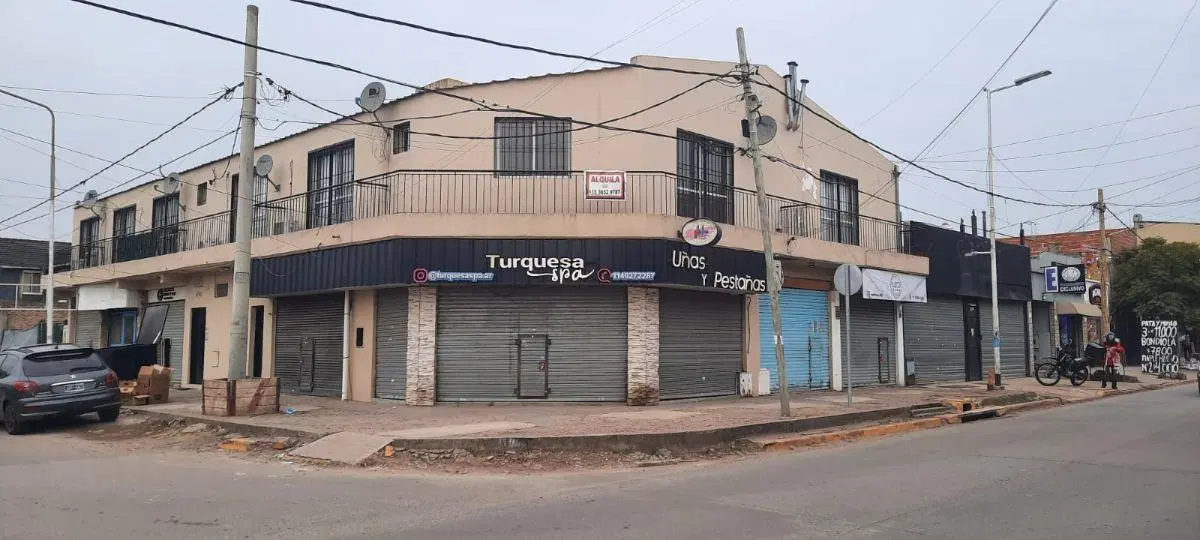 Local comercial en alquiler en en el centro de Canning - Excelente ubicación 5
