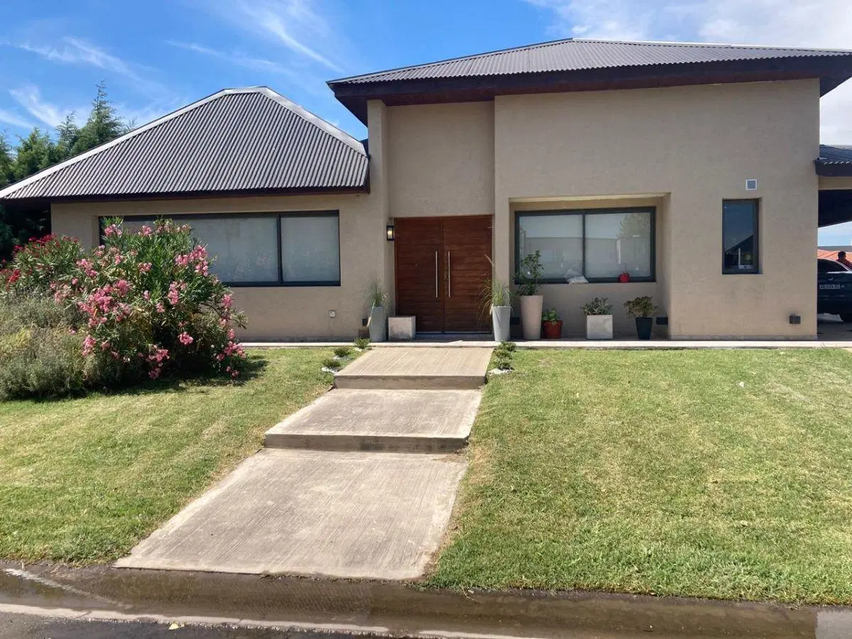 Hermosa casa en venta en Canning - Barrio privado El Rebenque 3