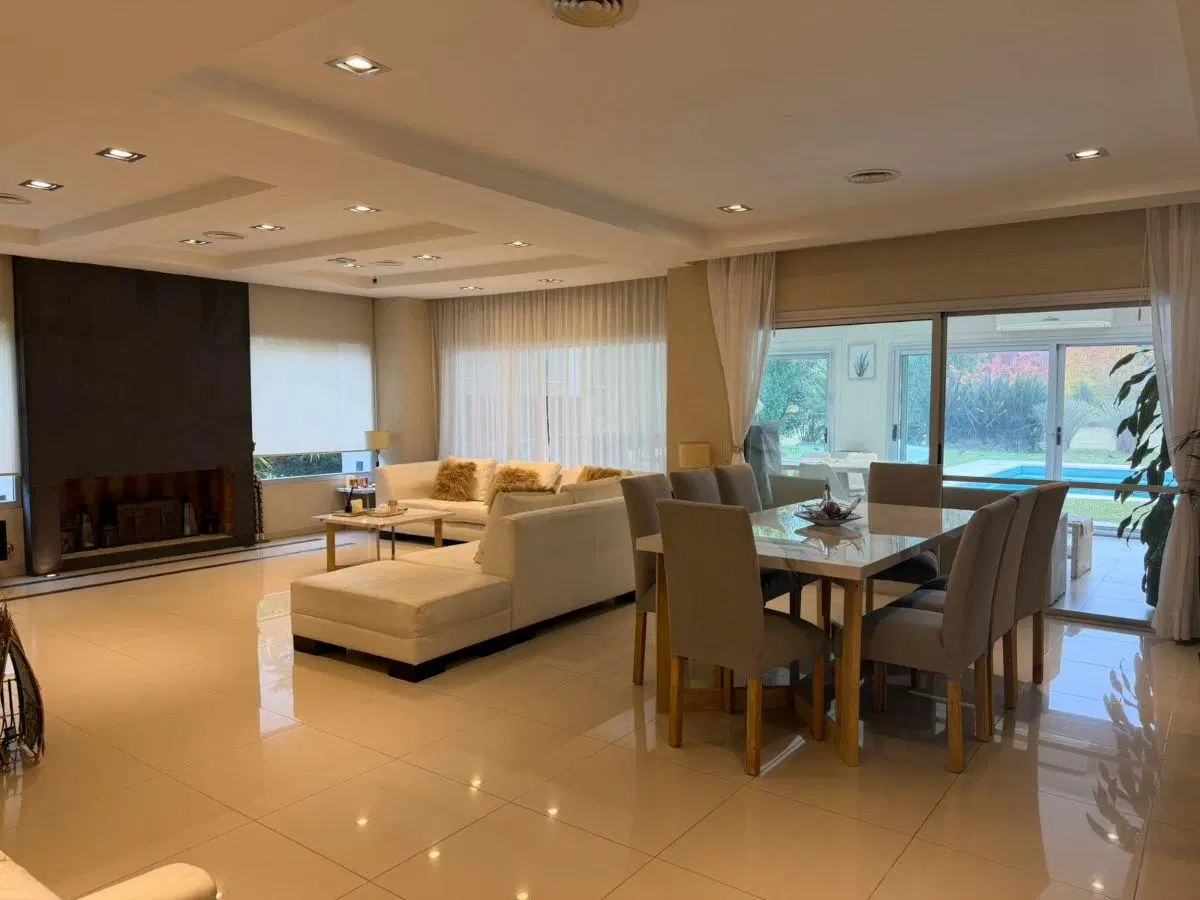 HERMOSA CASA EN VENTA EN SAINT THOMAS ESTE - CANNING 1