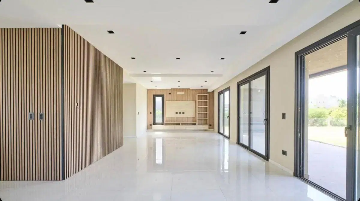 Hermosa casa 5 ambientes a estrenar en Terralagos Canning 2