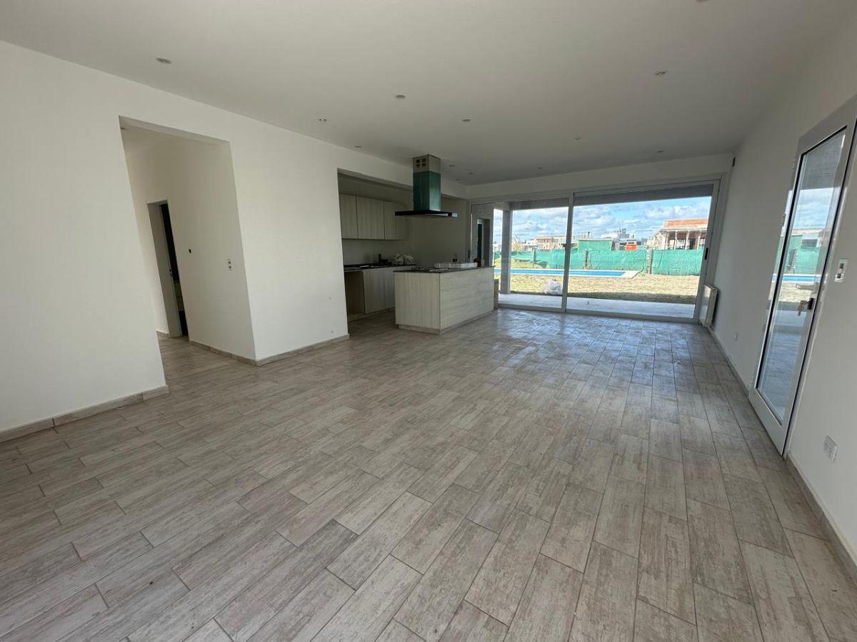 Foto de HERMOSA CASA EN ALQUILER EN CANNING - BARRIO SAN SIMÓN, imagen 2