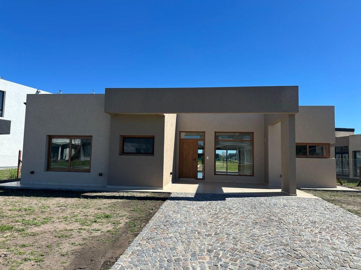 Foto de HERMOSA CSA EN VENTA CANNING - BARRIO SAN FELIPE, imagen 4