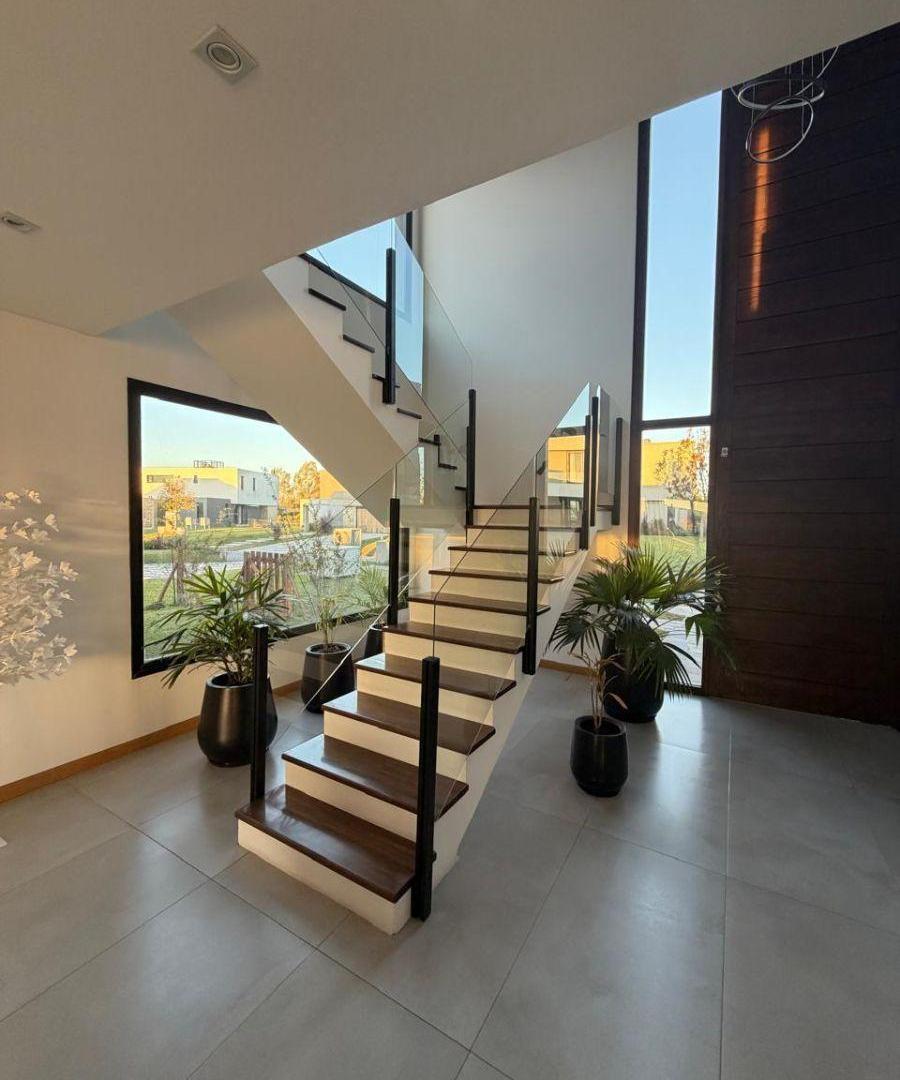 Foto de HERMOSA CASA EN VENTA EN TERRALAGOS - POSIBILIDAD DE FINANCIACIÓN, imagen 3