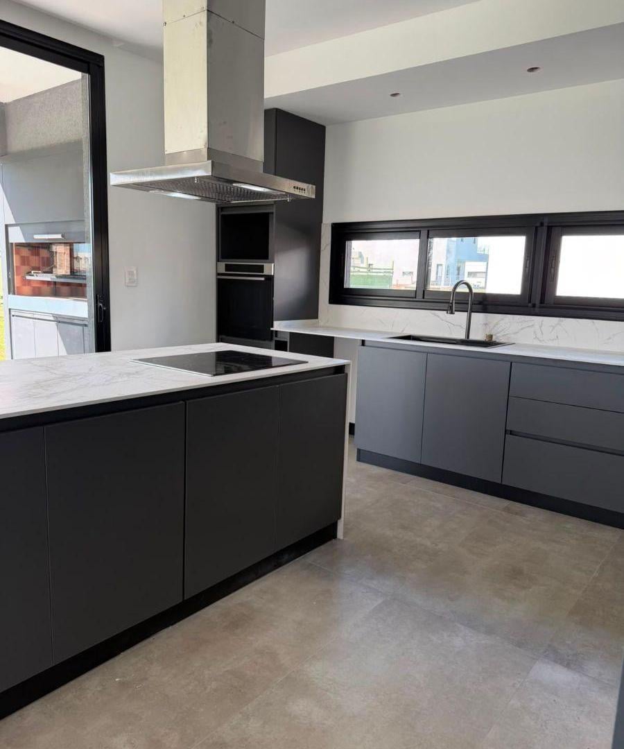 Foto de HERMOSA CASA 5 ANBIENTES EN CANNING CHICO A ESTRENAR, imagen 5