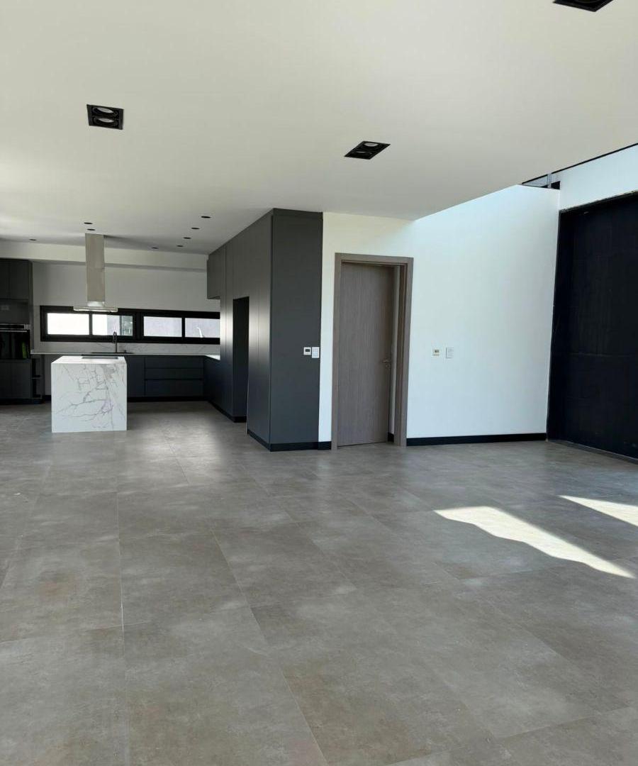 Foto de HERMOSA CASA 5 ANBIENTES EN CANNING CHICO A ESTRENAR, imagen 2