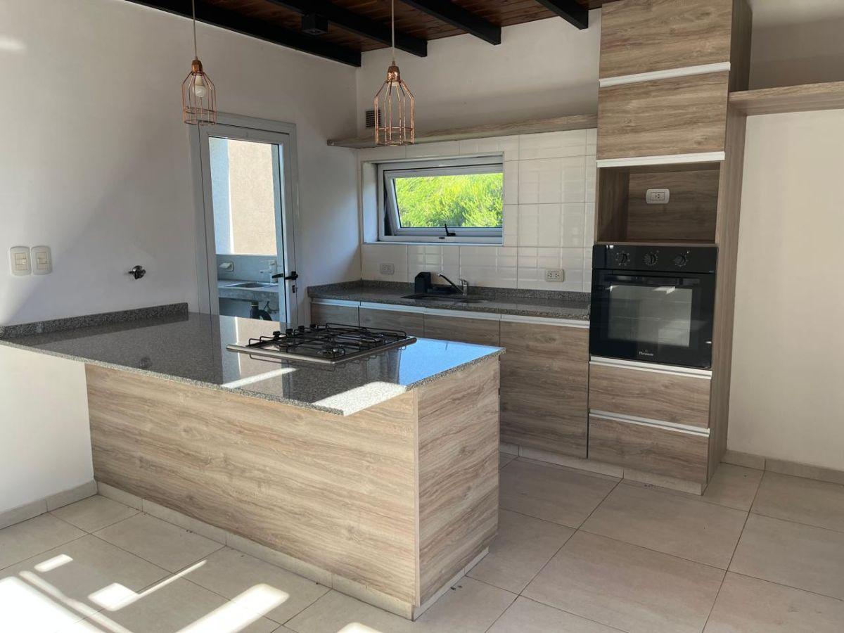 Foto de HERMOSA CASA EN ALQUILER EN CANNING - BARRIO SANTA INÉS, imagen 5