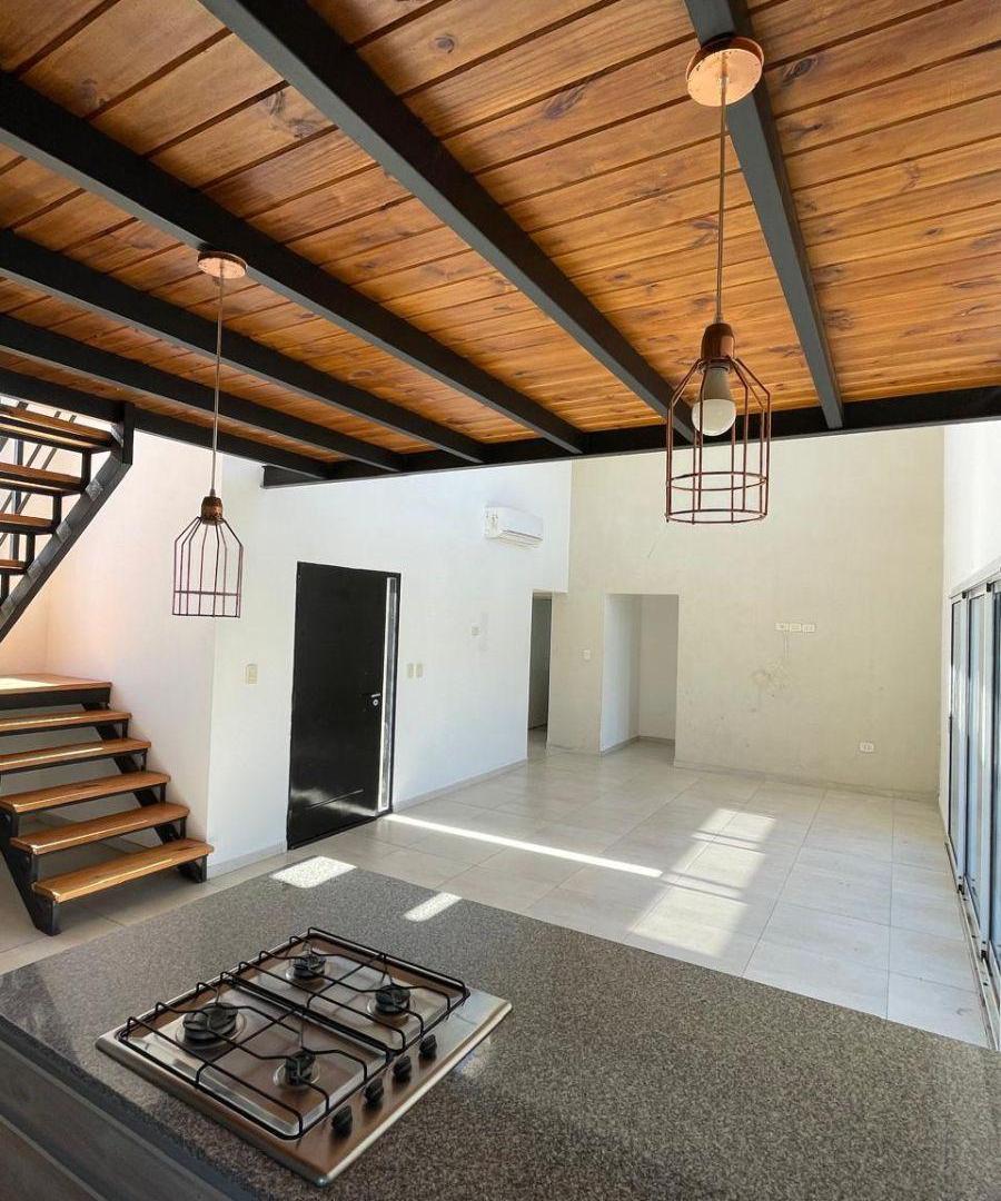 Foto de HERMOSA CASA EN ALQUILER EN CANNING - BARRIO SANTA INÉS, imagen 4