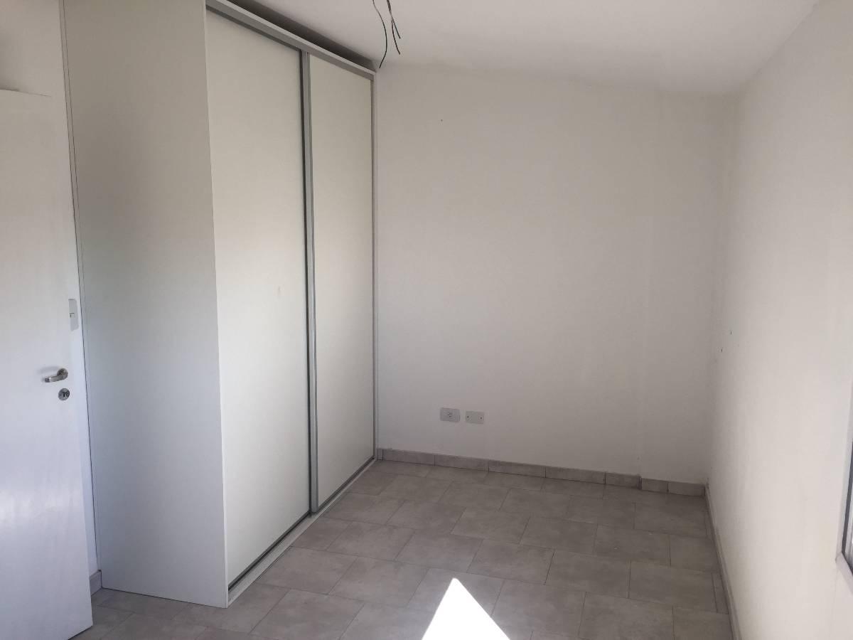 Oportunidad - Excelente Duplex en Edificio 3