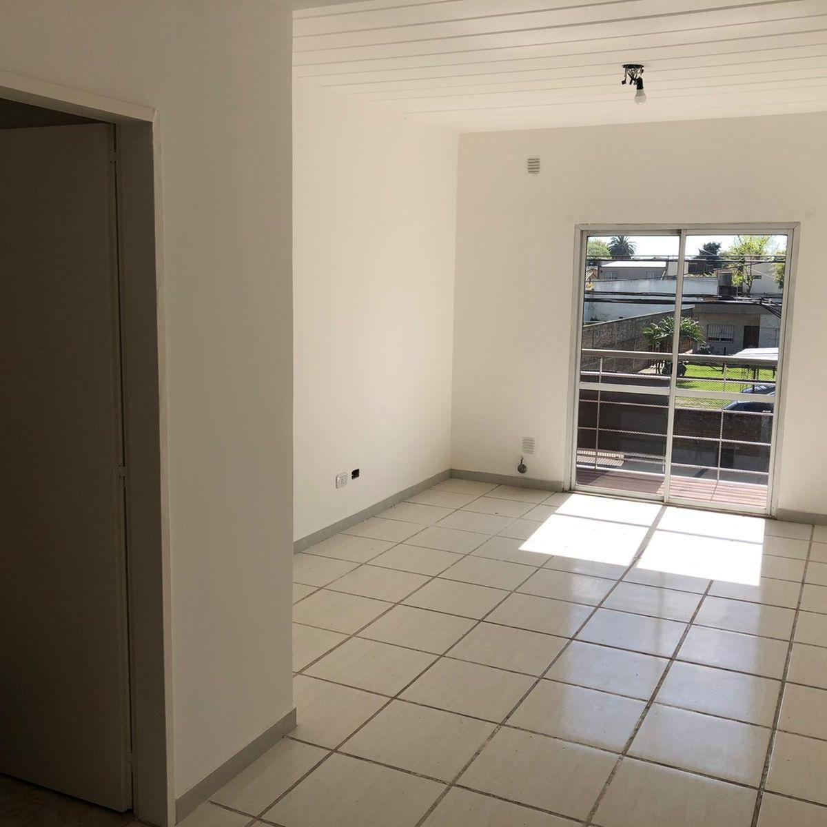 Excelente Departamento Tipo Duplex Oportunidad! 3