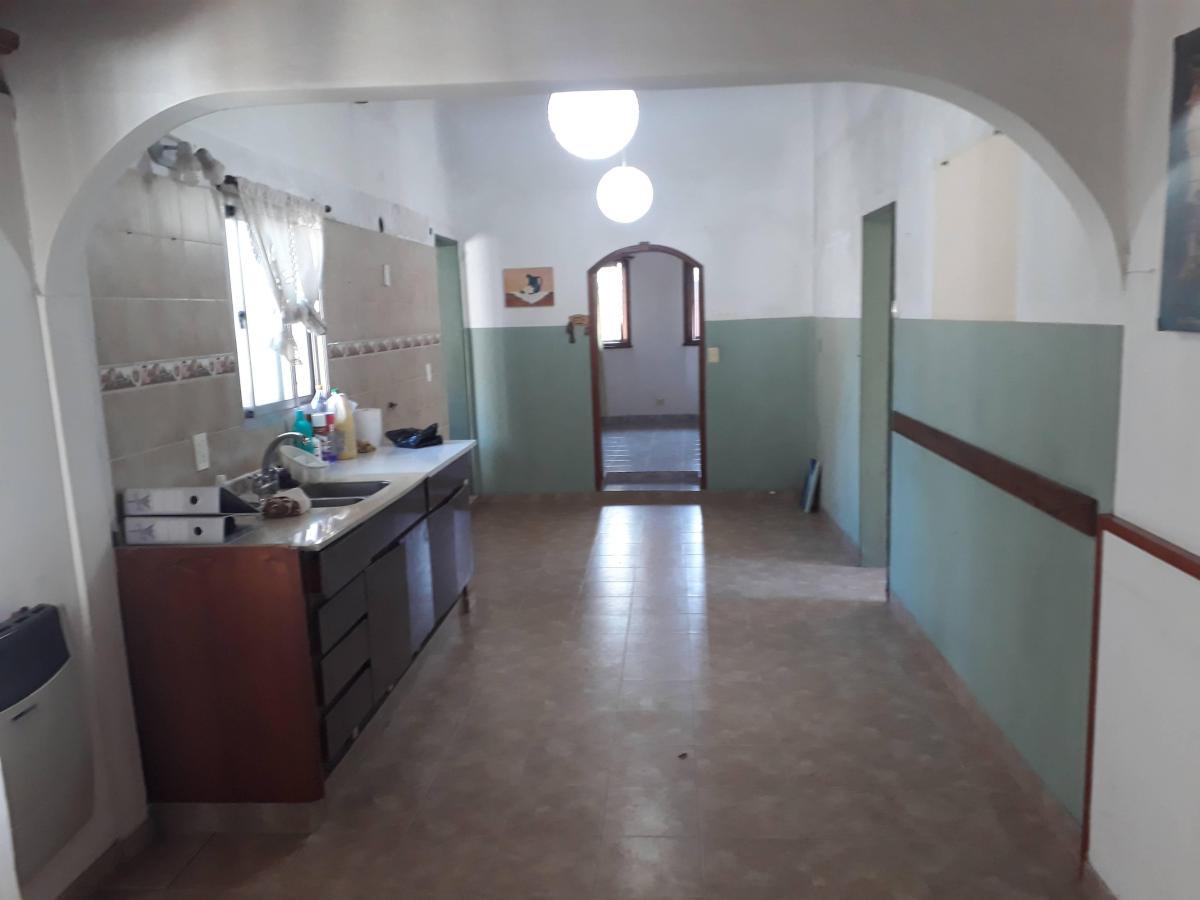 Casa + Duplex En Venta 6 Ambientes En Total