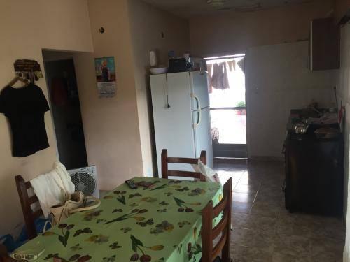 Excelente Esquina - Casa 3 Ambientes En Venta