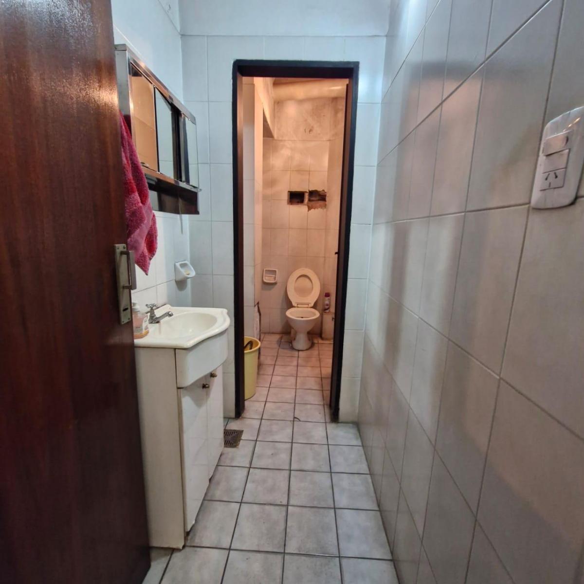Oportunidad! Oficinas a La Venta en Avellaneda 2
