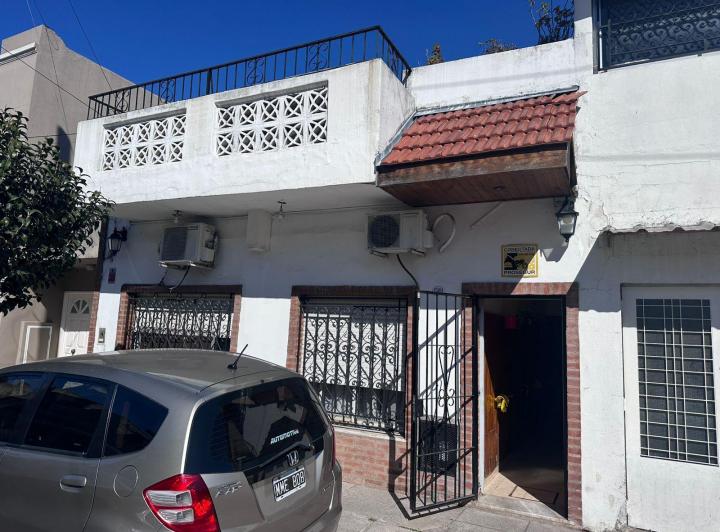 CASA CON TERRAZA EN ZONA CENTRICA - EL PALOMAR 1
