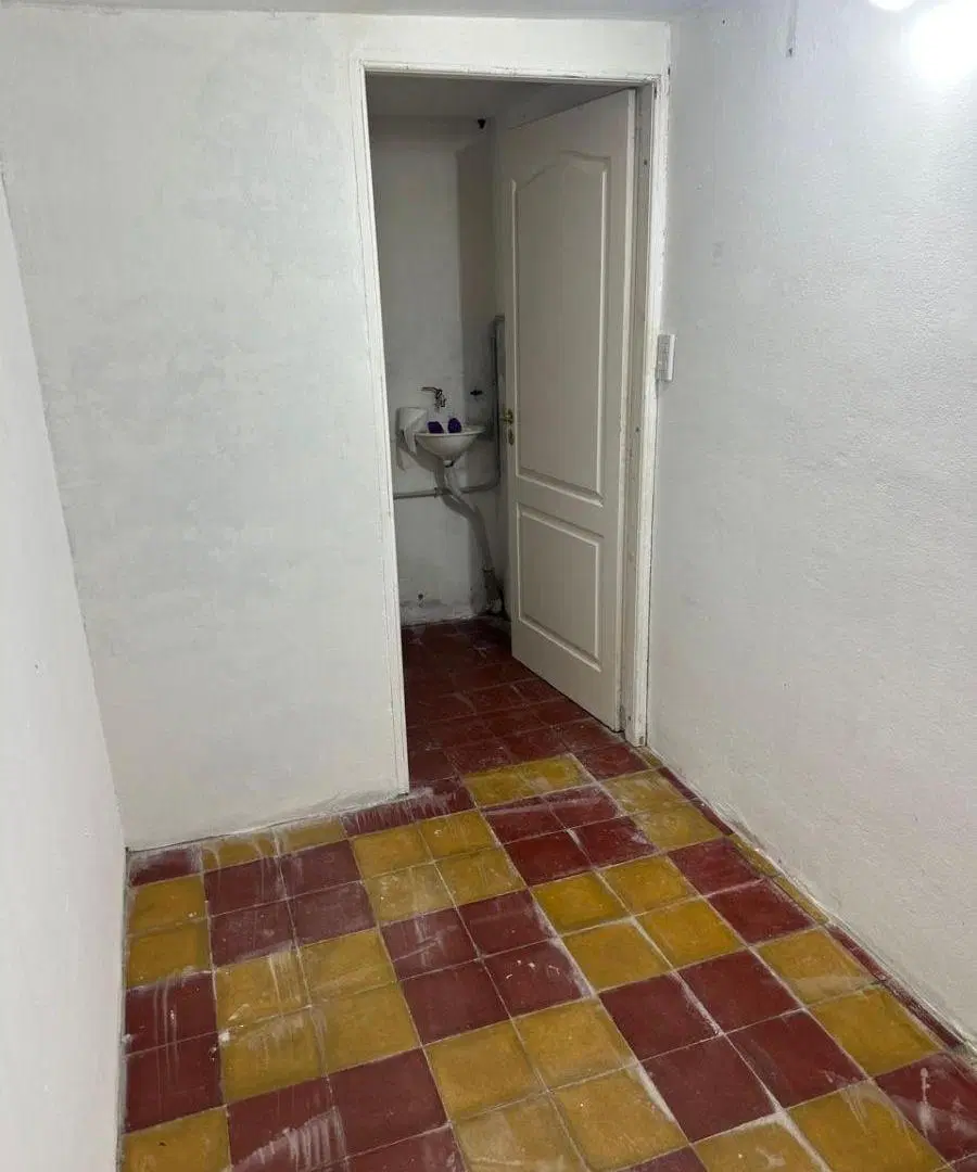 Amplio Local comercial en alquiler en Los Polvorines 5