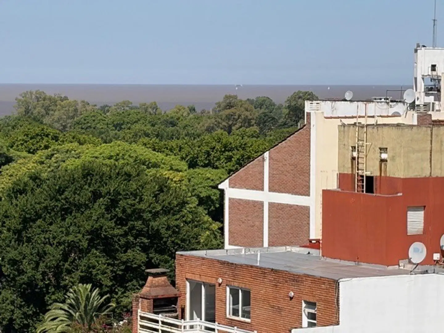 exc ubic depto de 2 amb con vista al  rio 5