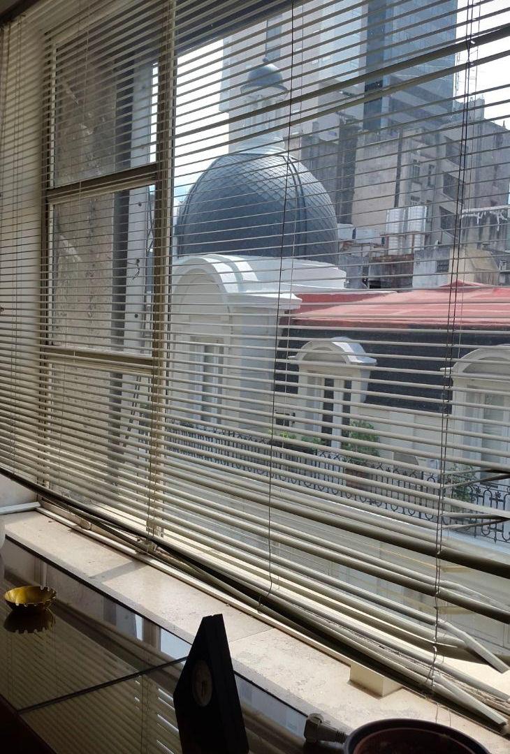 Foto de Venta oficina a la calle amoblada, imagen 1