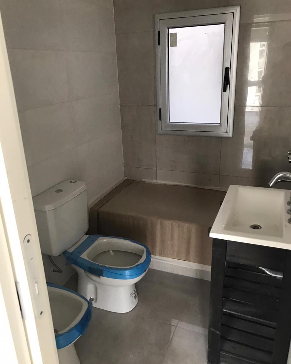 IMPECABLE MONOAMBIENTE CONTRAFTE EN VENTA EN LANUS OESTE APTO CREDITO BANC (052)