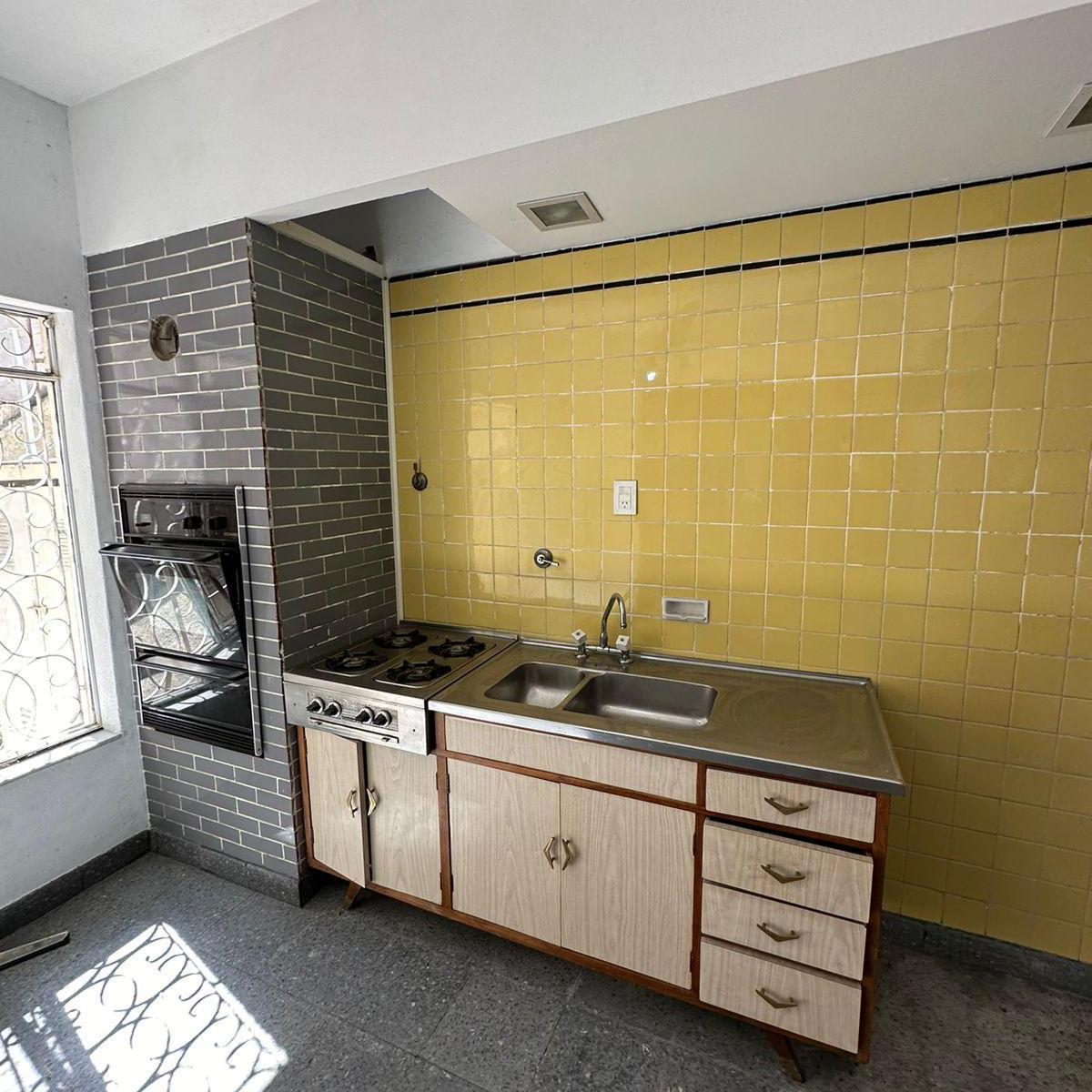 En Venta PH Tipo Casa Al Frente 4 Ambientes con Garage Lanus Este 4