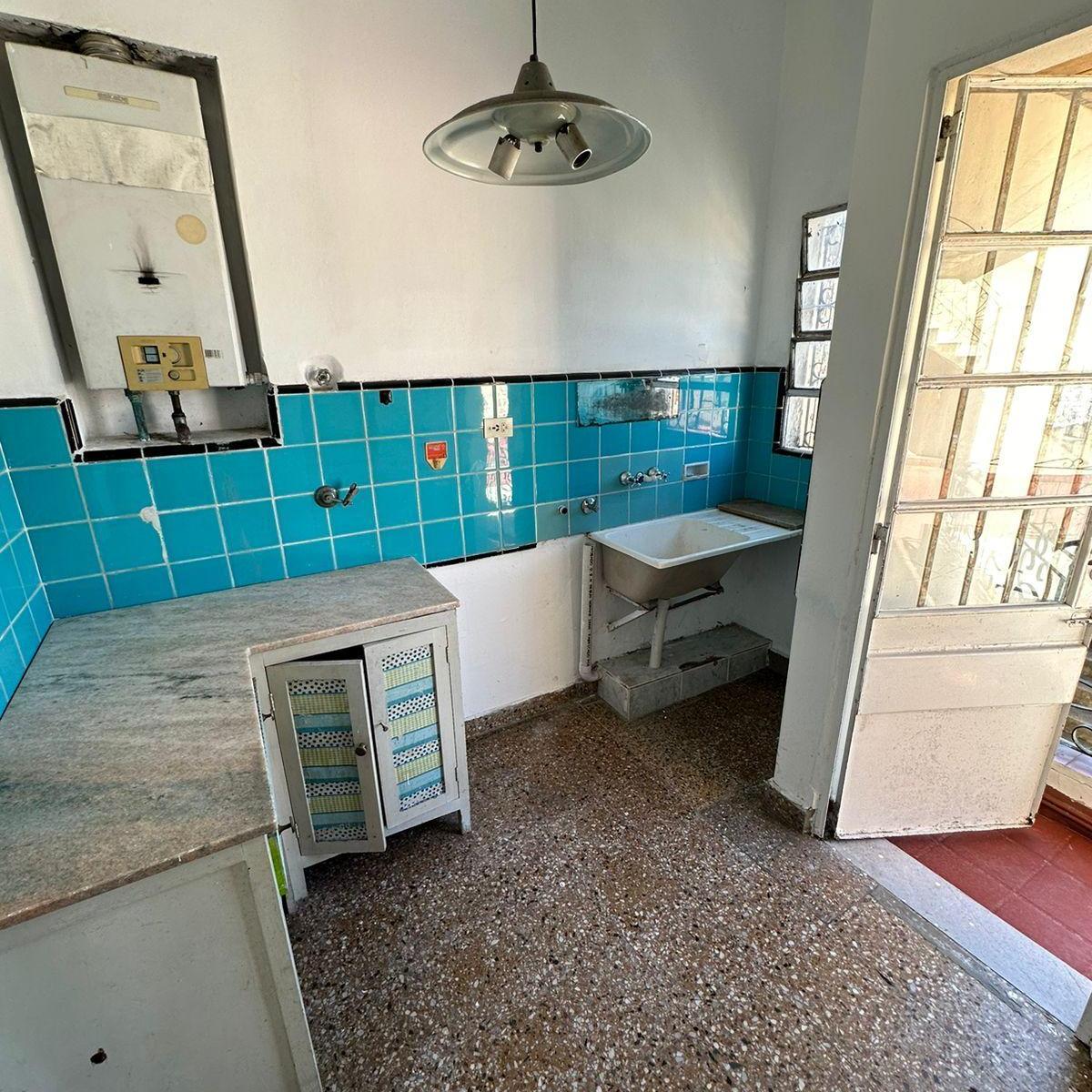 En Venta PH Tipo Casa Al Frente 4 Ambientes con Garage Lanus Este 3