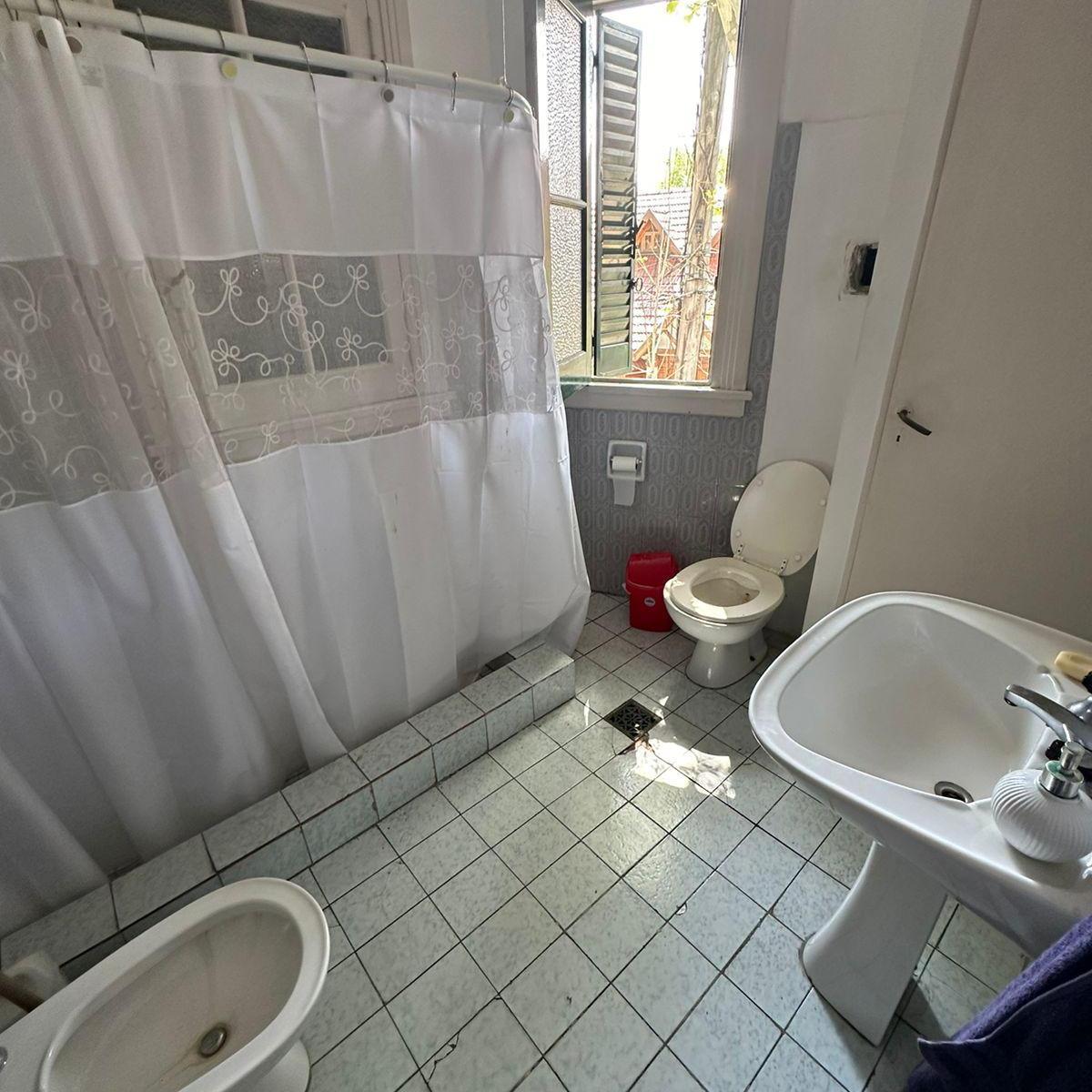 Chalet Ingles 5 Ambientes en Venta en Lanus Oeste 2
