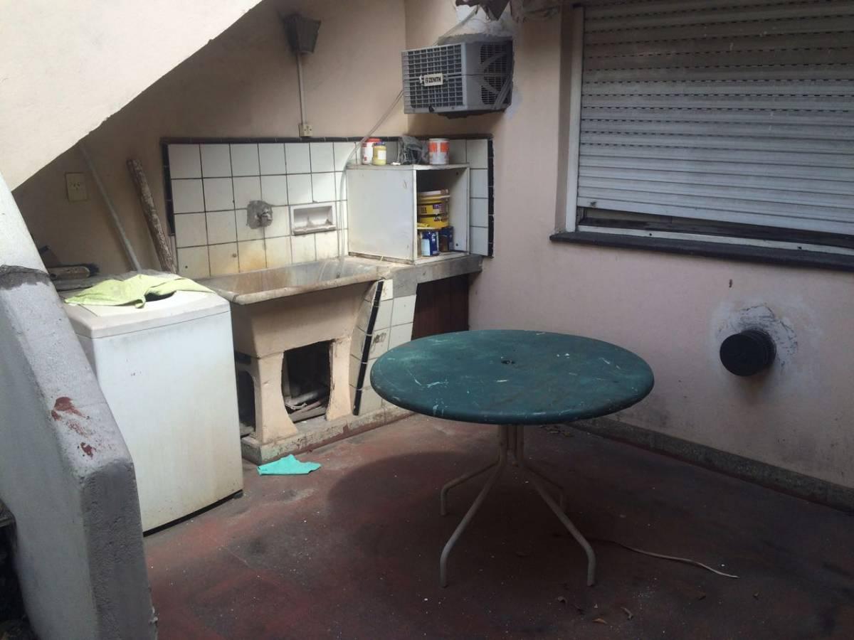 Foto de Departamento 5 ambientes con patio, terraza y balcón., imagen 2