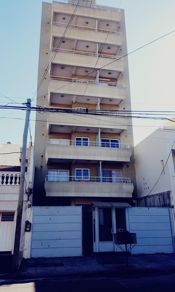 OPORTUNIDAD!! DEPTO 2 AMB EN VENTA EN LANUS ESTE