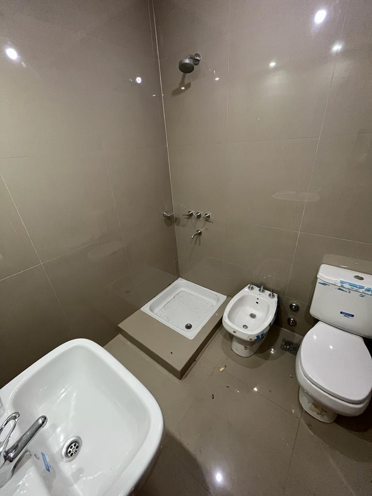 EXCELENTE COMPLEJO DE DUPLEX 3 AMB EN VENTA EN LANUS ESTE