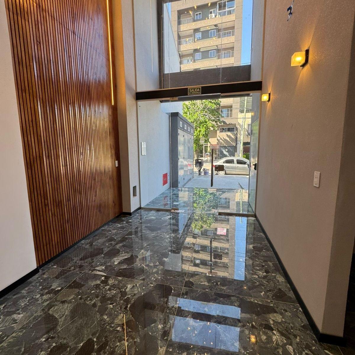 EN VENTA DTO 2 AMB C/ 2 BALCONES Y COCHERA OPCIONAL A ESTRENAR EN MB UBICACION EN LANUS