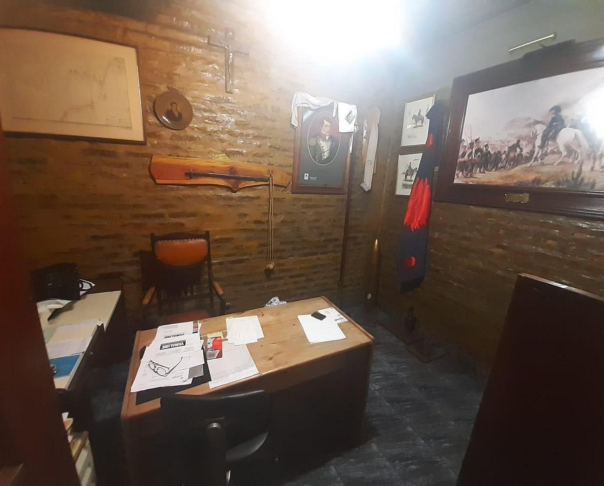 En Venta Galpon Sobre Lote de 8.66x35 con Entrada de Camion en Lanus 5