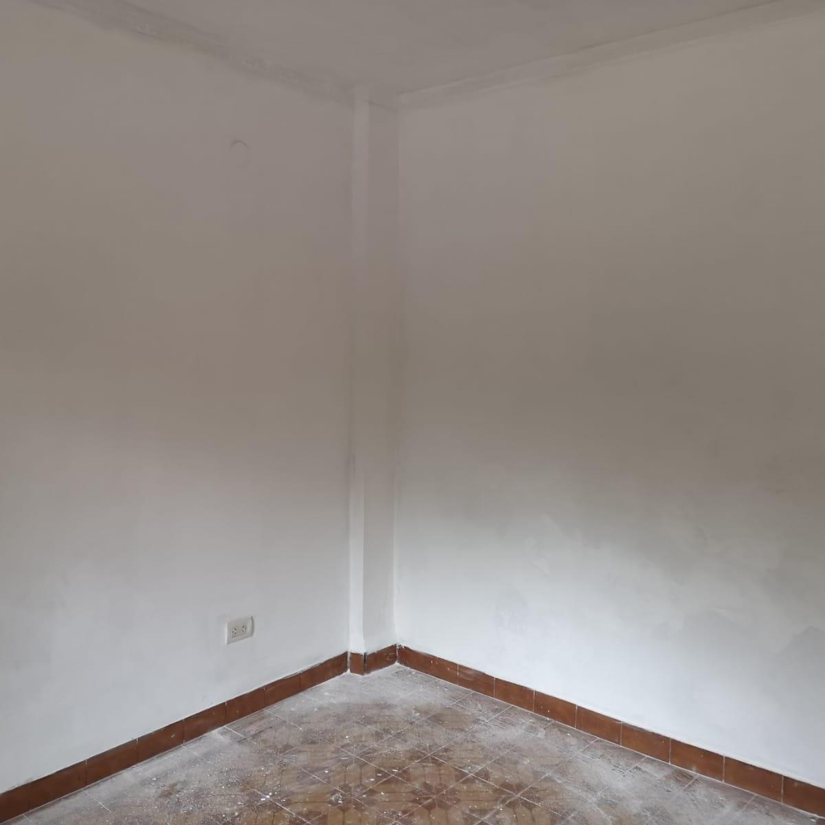 Foto de oportunidad!! En venta Casa 3 amb c/ pileta, entrada de auto y jardin, imagen 4
