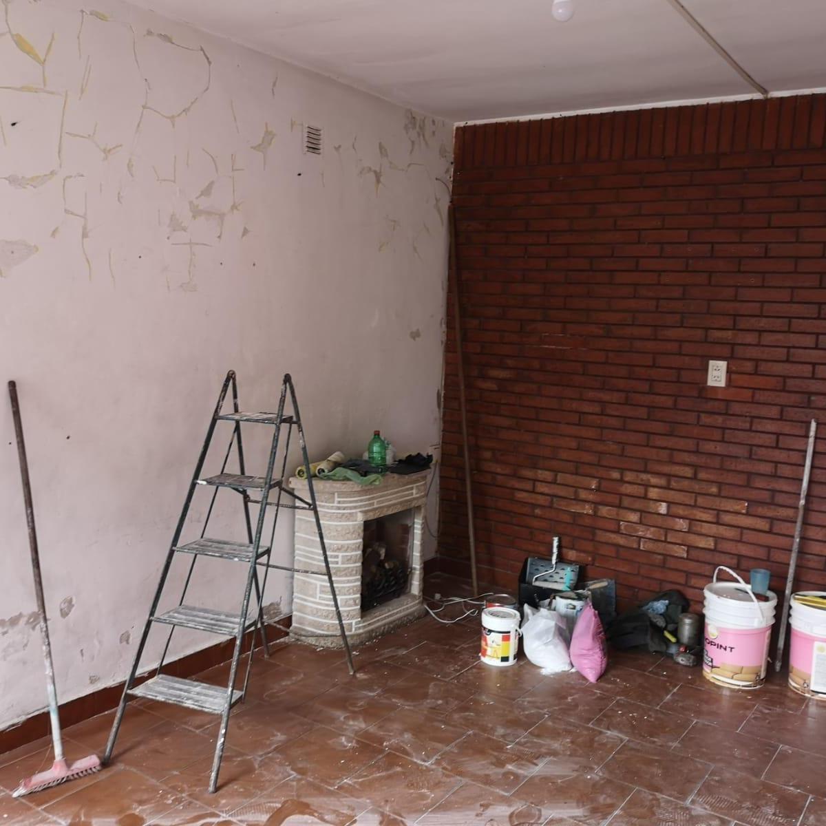 oportunidad!! En venta Casa 3 amb c/ pileta, entrada de auto y jardin en lanus
