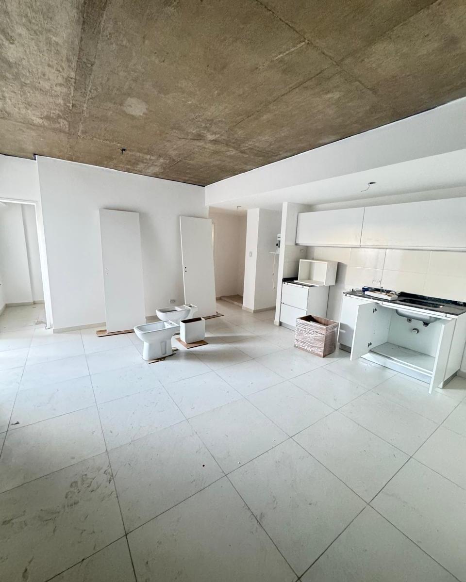 Foto de A ESTRENAR DTO 2 AMB C/ BALCON Y COCH. OPC EN BUENA UBIC. EN VENTA EN, imagen 3