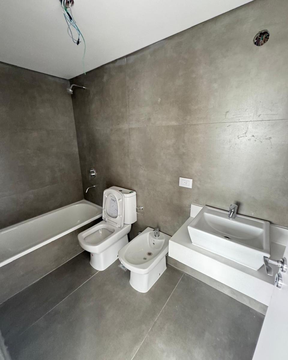 En Venta en Torre Premium Depto 2 Amb a Estrenar con Balcon en Lanus 5