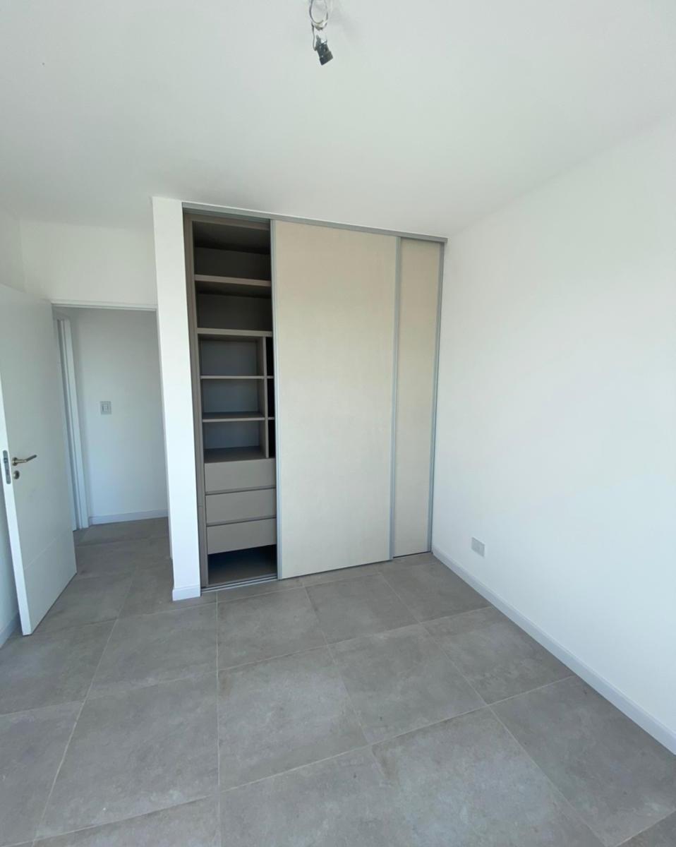 En Venta Depto 3 Amb Al Fte con Balcon y Cochera Opcional en Lanus 3